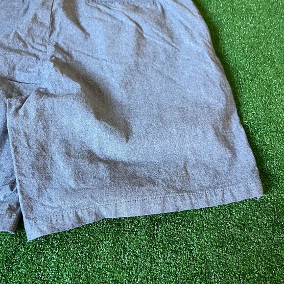 Old Navy Flat Front Ultimate Slim Built-in-flex Chambray Chino Short Size 40 - Picture 9 of 13
